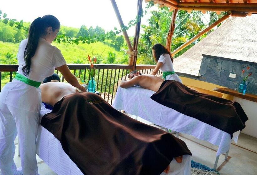 هتل Boutique La Casa Que Canta