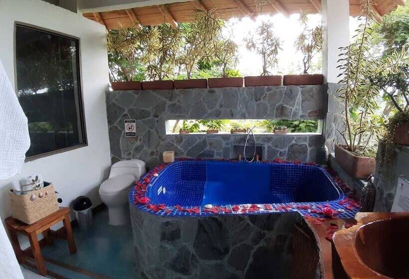 هتل Boutique La Casa Que Canta