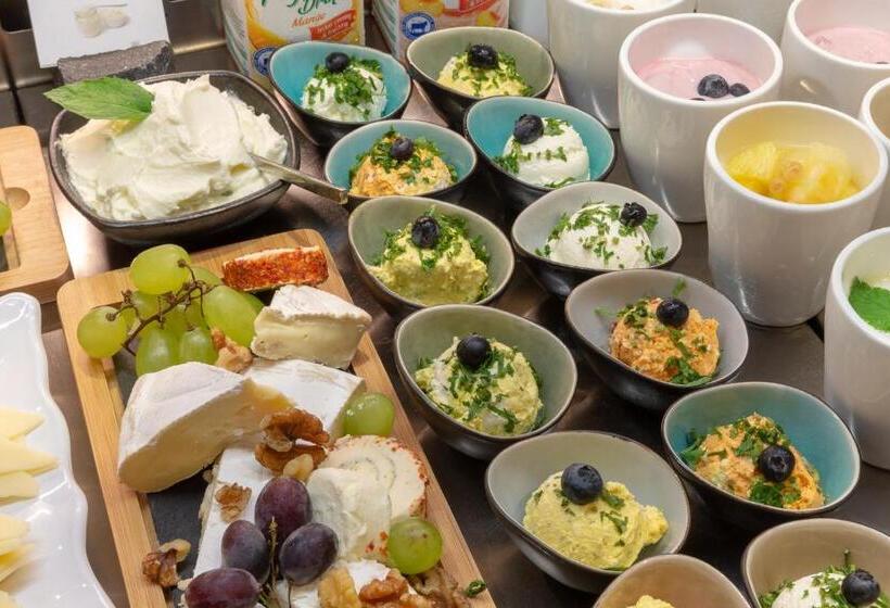 בית מלון כפרי Holiday Inn   The Niu, Ridge Halle Central Station, An Ihg