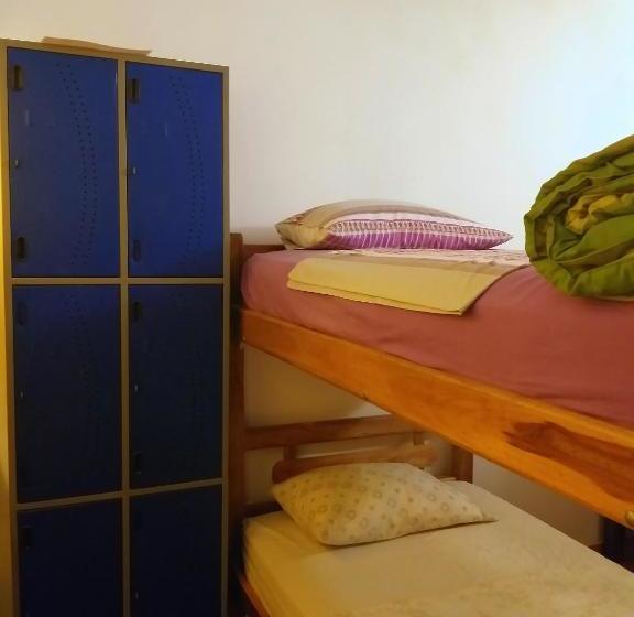 هاستل Republika Divanga