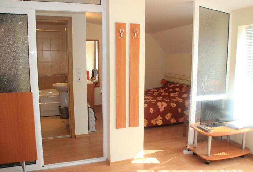 Eagle Rock Holiday Apartments