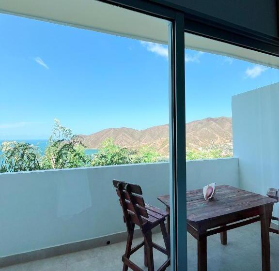 هاستل Tnt Mirador