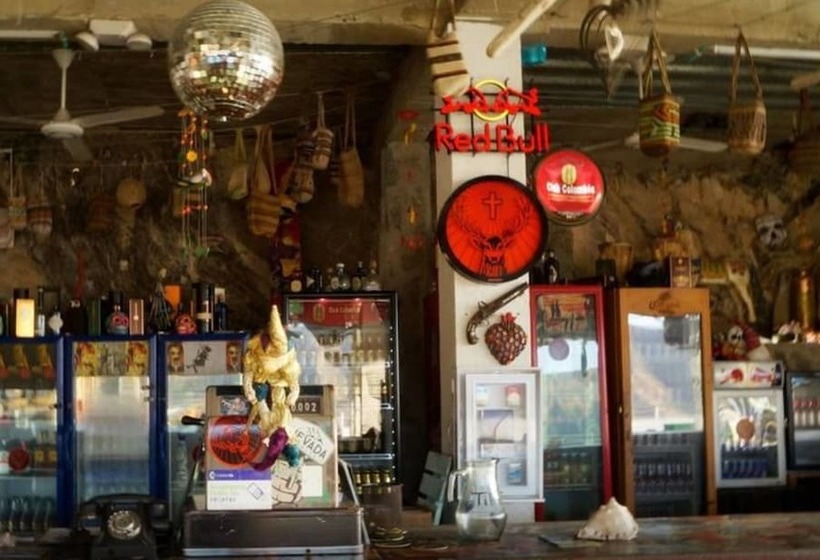 هاستل Tnt Mirador