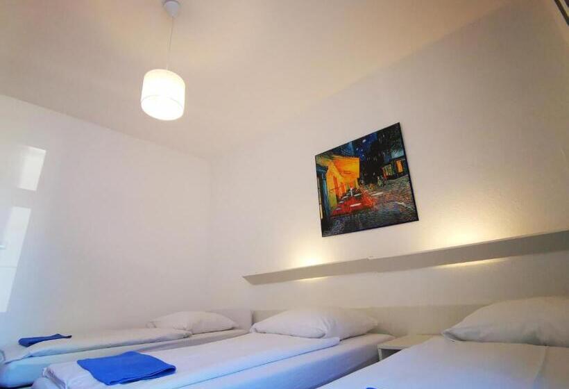 City Hostel