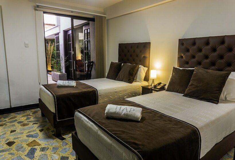 هتل Alamos Del Parque