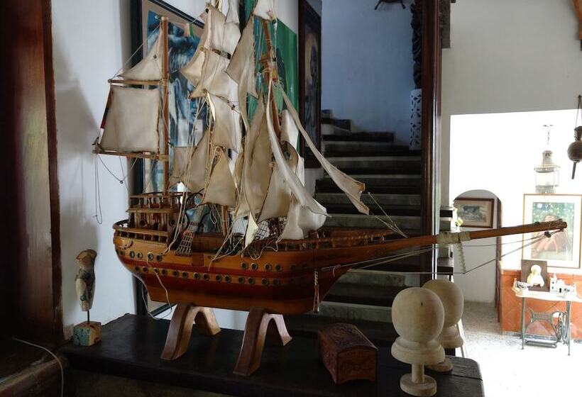 هتل Boutique Casa Berastegui