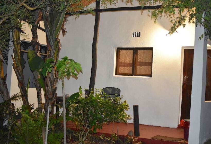 בית מלון כפרי Gamboozini Lodge