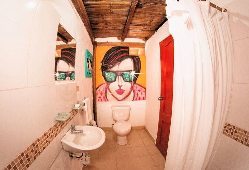 پانسیون Pop House Montañita