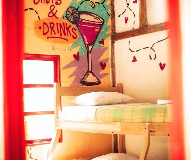 پانسیون Pop House Montañita