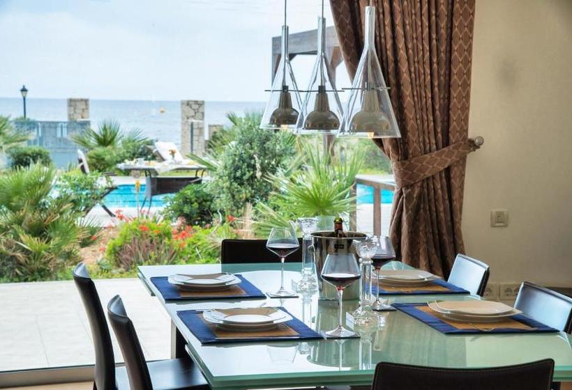 Cretan Beachfront Villas