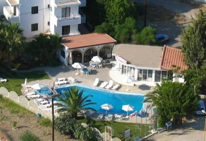 ホテル Dolphin Apartments