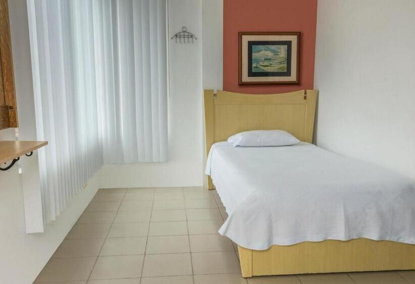 هتل Oceanic Lodge