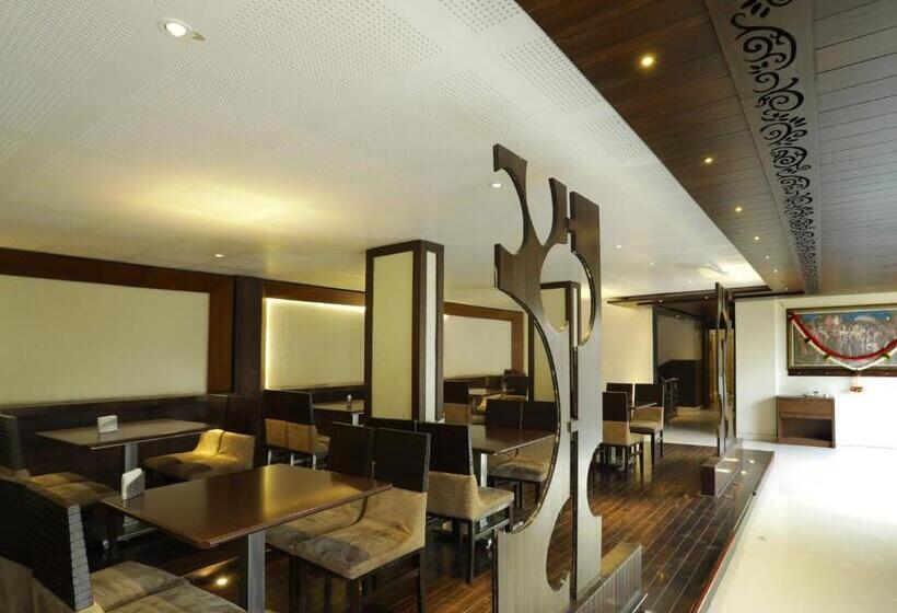 호텔 Collection O Satyan Inn