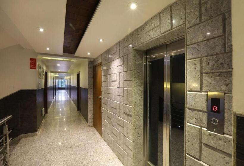 호텔 Collection O Satyan Inn