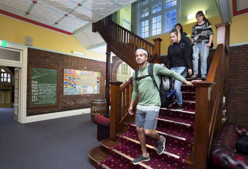 هاستل Yha Newcastle Beach