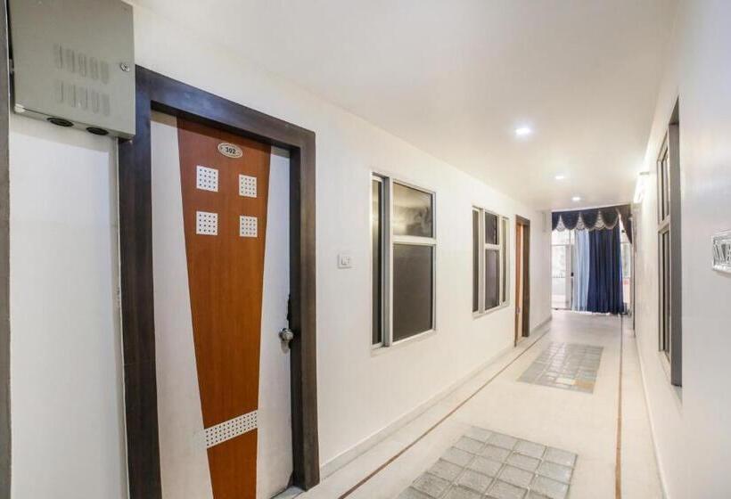 هتل Shri Sai Residency