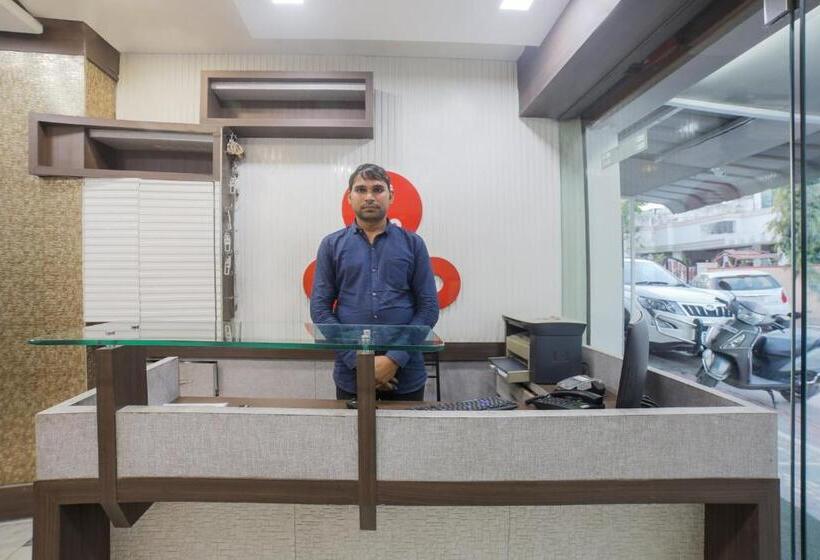 هتل Shri Sai Residency