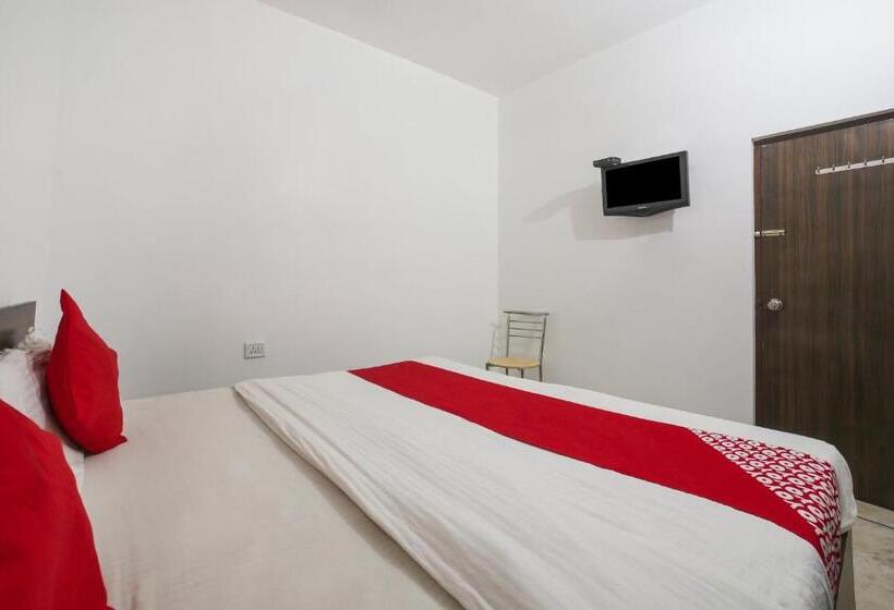 هتل Shri Sai Residency