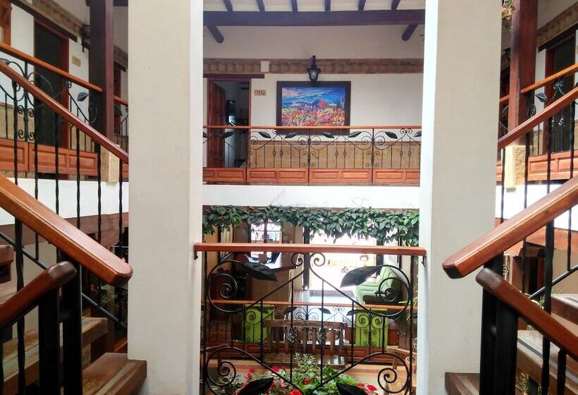 هتل Jardines De La Villa