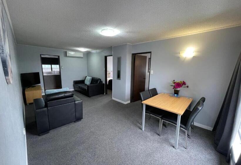 مُتل Hacienda Motor Lodge