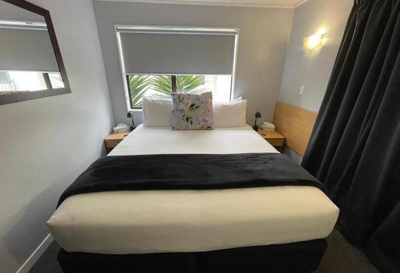 مُتل Hacienda Motor Lodge