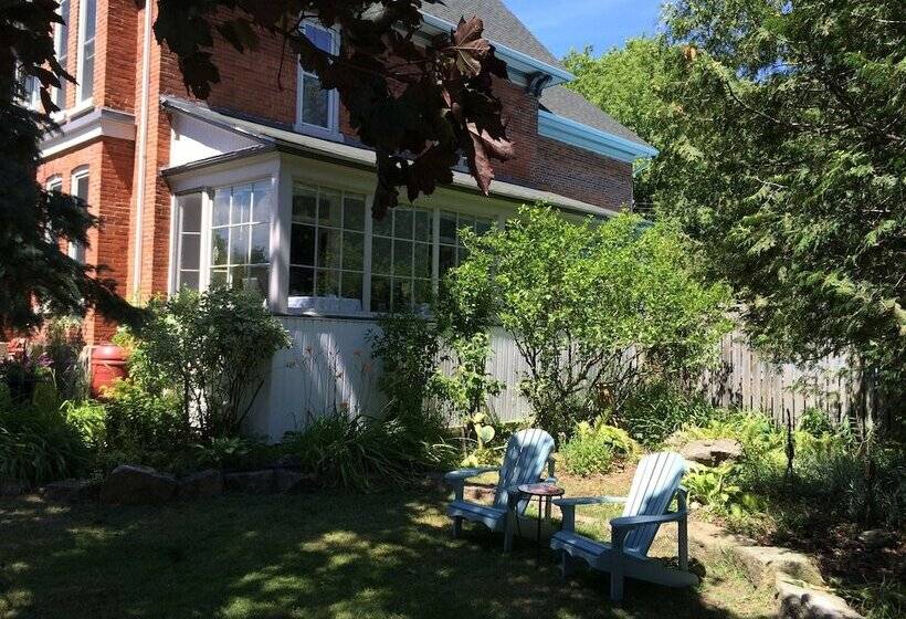 Seaway Manor B&b