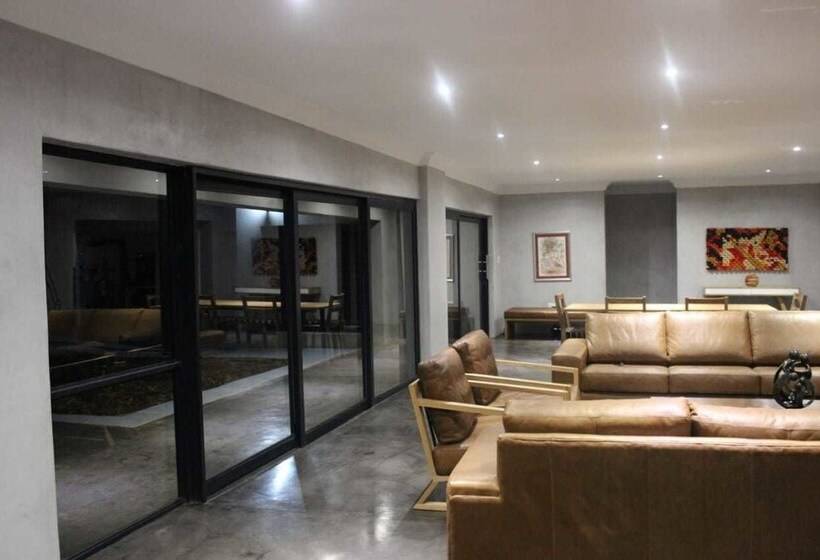 مبيت وإفطار Anisa Guesthouse