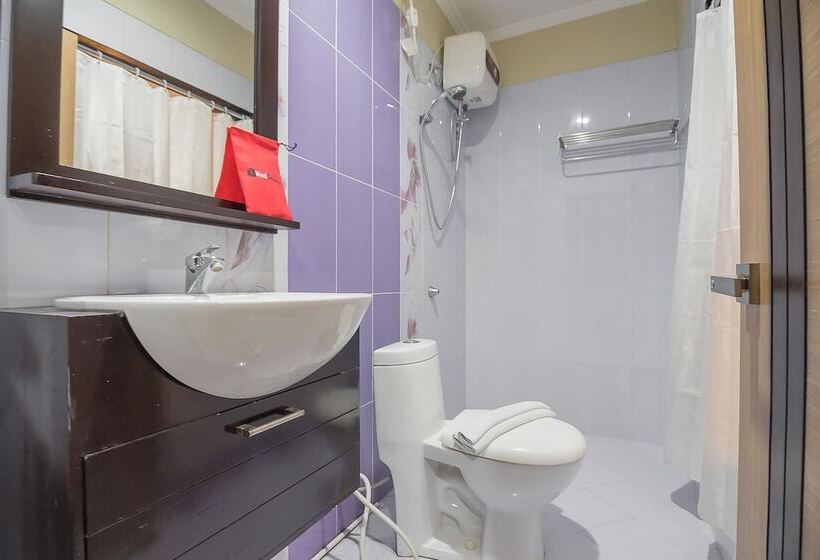 فندق Reddoorz Plus @ Tanjung Pandan Belitung 2