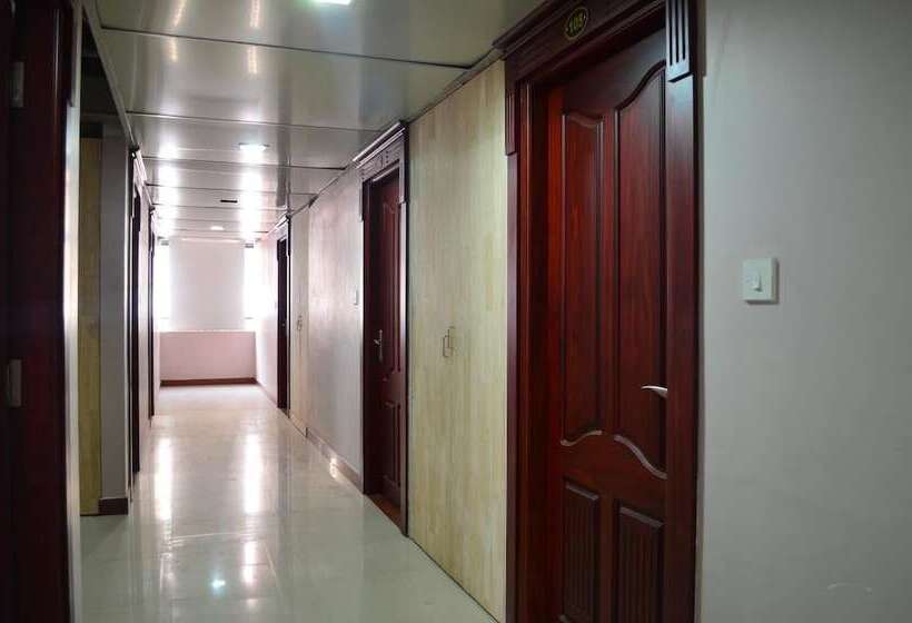 هتل The Mount Regency