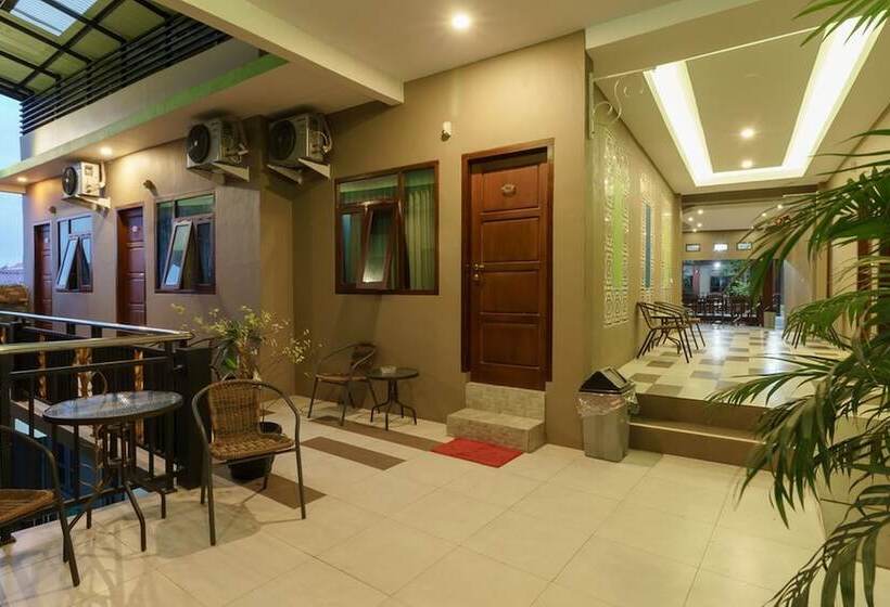 پانسیون Reddoorz Syariah Near Fort Marlborough