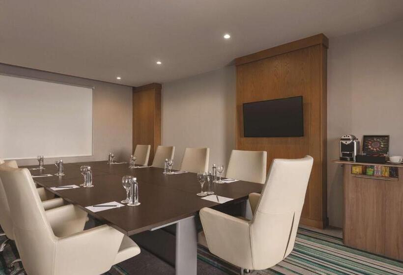 Vivid Jeddah Hotel, A Member Of Radisson Individuals