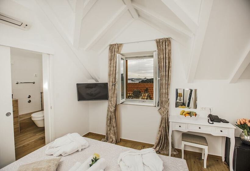 تختخواب و صبحانه Heritage Hotel Dea Hvar