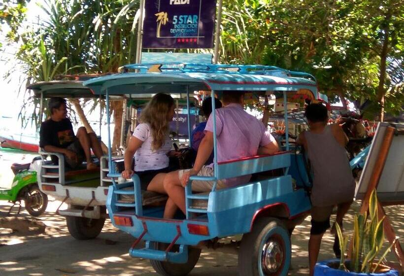 تختخواب و صبحانه The Mandana Villa Gili Air