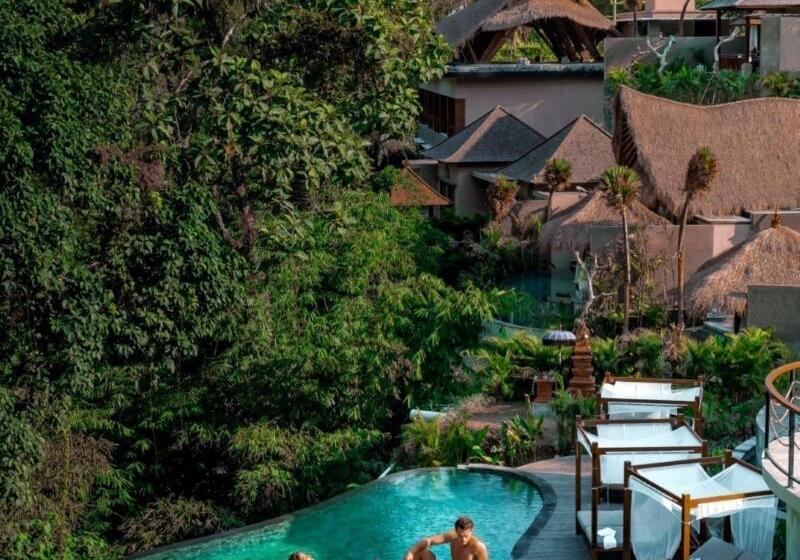Отель Aksari Luxury Resort & Spa Ubud By Ini Vie Hospitality