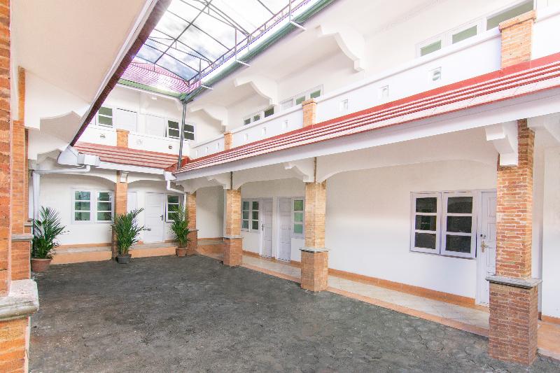 فندق Dinda Guesthouse By Oyo Rooms