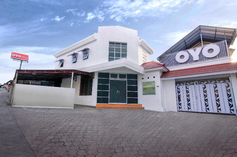 فندق Dinda Guesthouse By Oyo Rooms