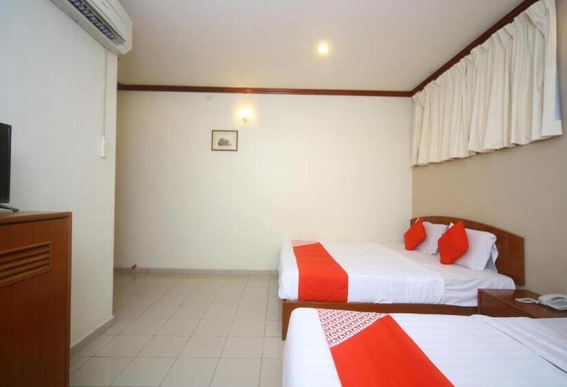 هتل London By Oyo Rooms