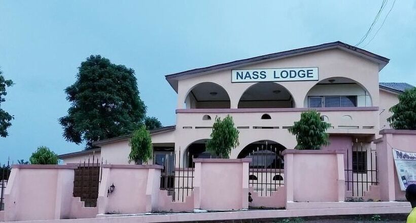 هتل Nass Lodge