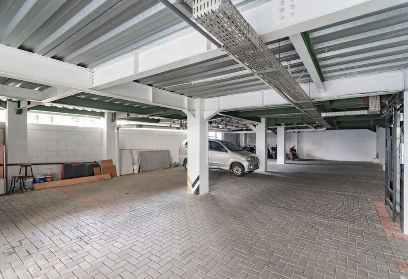 هتل Reddoorz Plus @ Doorman Guest House