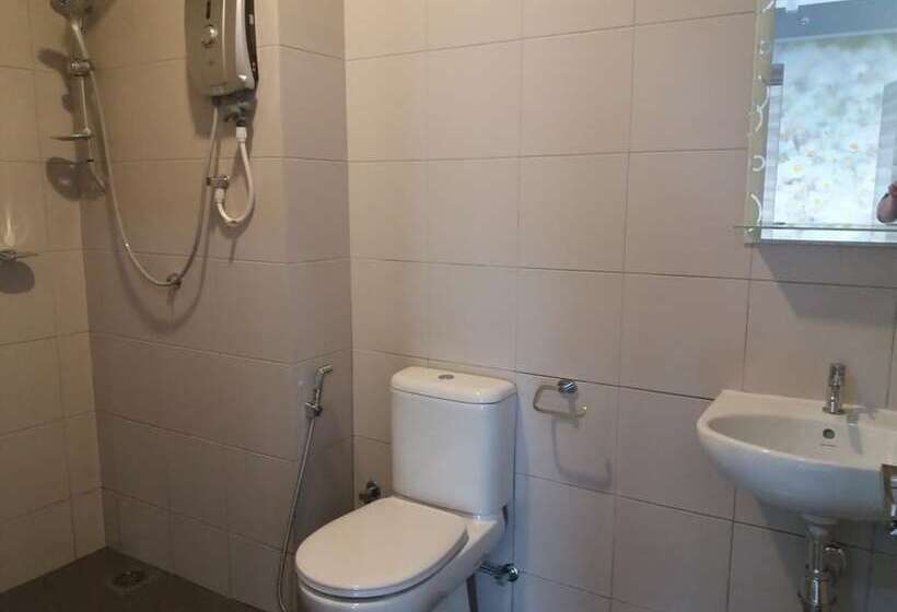 بنسيون Ezzyhome Medini