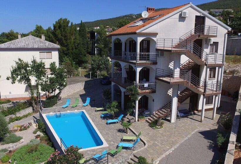 Apartments Lounger Frkovic