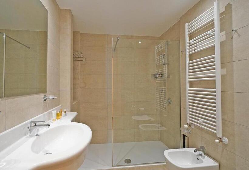 فندق فئة نجمة واحدة Residence Dany Appartamenti Con Cucina Vista Lago Piscina E Parcheggio