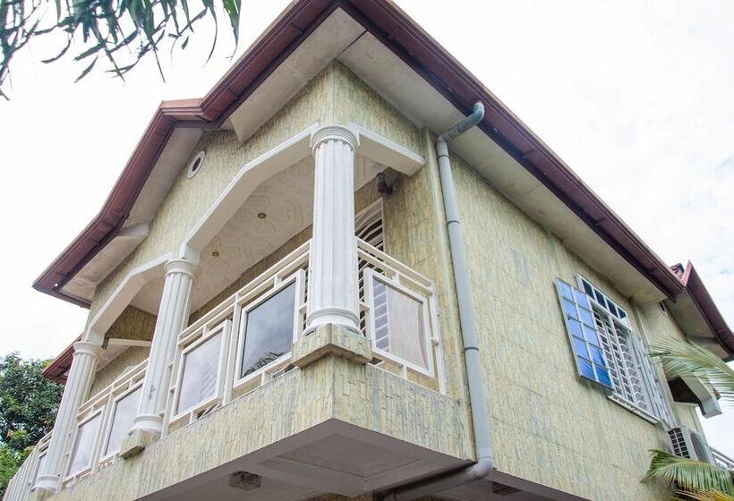 هتل Finesse Ntumba