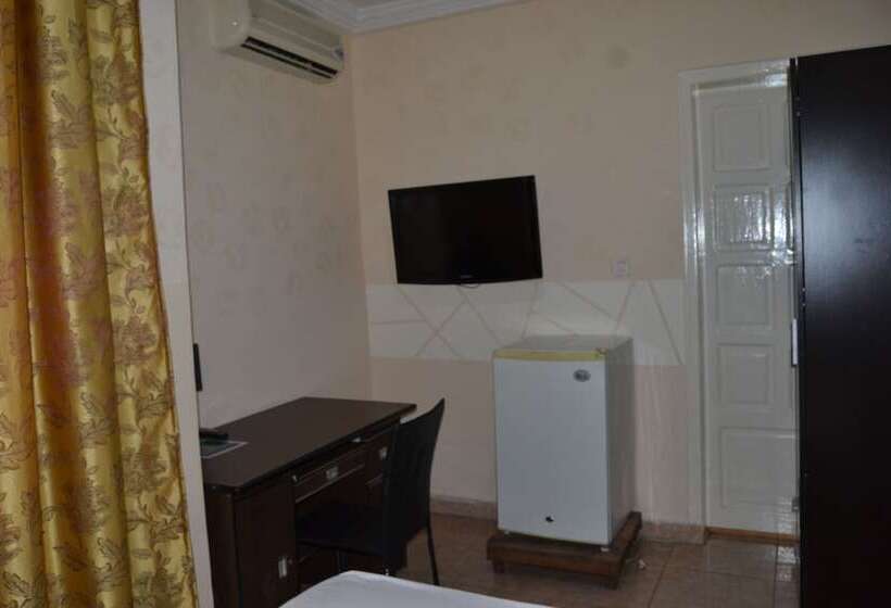 هتل Finesse Ntumba