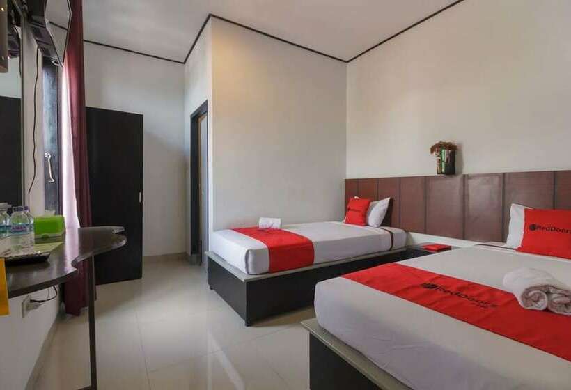 هتل Reddoorz Near Jalan Sudirman Padang