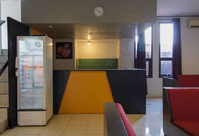 هتل Reddoorz Near Jalan Sudirman Padang