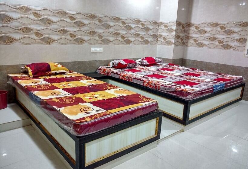 酒店 Sree Guru Sannidhi A Budget Luxury Lodge