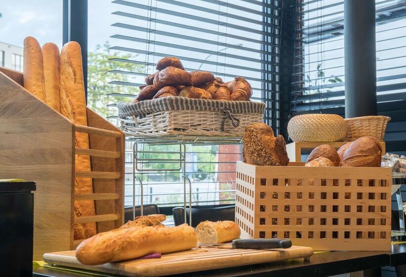 ホテル Hôtel Rallye & Entrées Aux Bains De La Gruyère