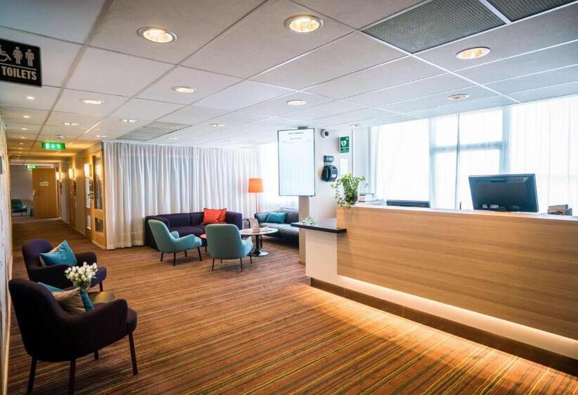 هتل Scandic Jarva Krog