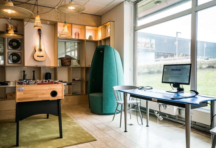 هتل Scandic Kista